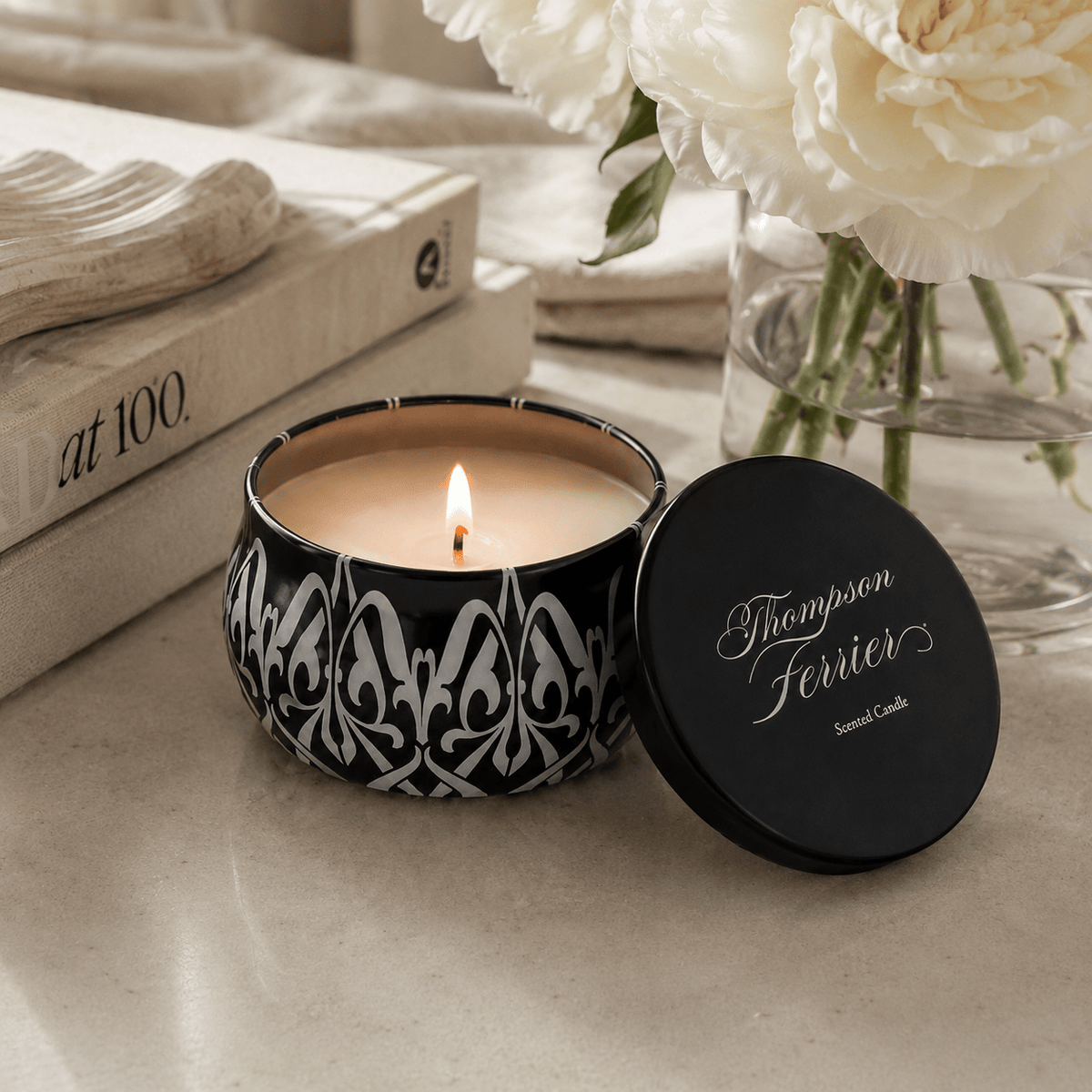 Suede Saffra Candle