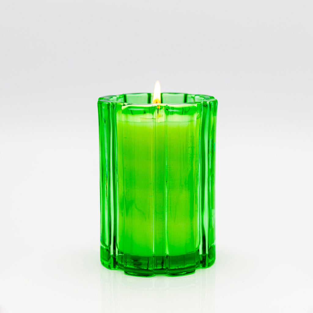    green-coco-palm-scented-candle-with-soy-wax-and-cotton-wicks