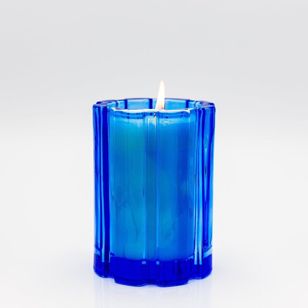    blue-lagoon-blue-glass-candle-with-soy-wax-cotton-wicks